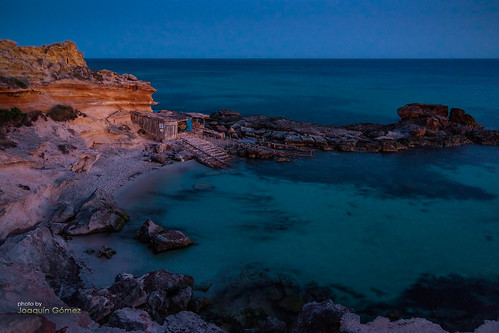 sunset sea beach water island coast spain sand rocks mediterranean litoral formentera slipway goldenhour balearicislands tamron175028 escalódesmorts