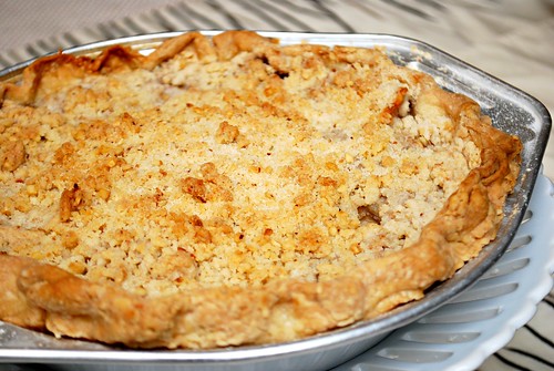 Apple Pie with Walnut Crumb Topping
