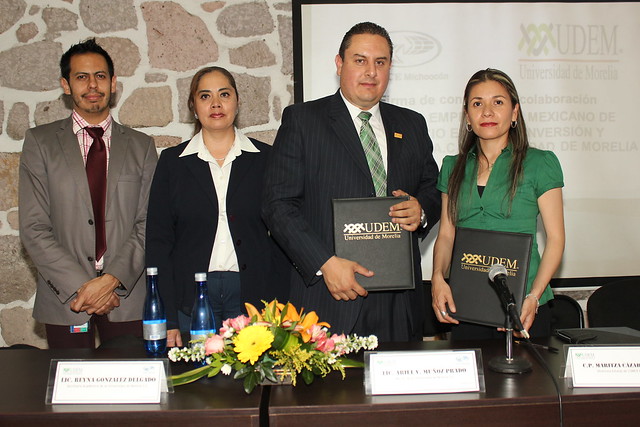 Udemorelia Firma de Convenio de Colaboración COMCE Michoacán