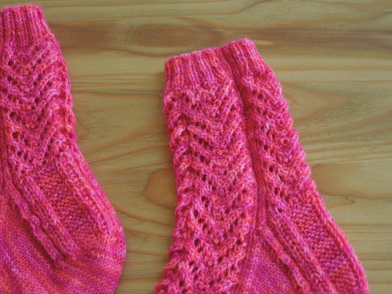 Fraoula sock knitting pattern by Alexandra Nycha