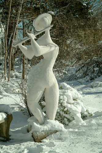 winter sculpture snow art statue island capecod massachusetts marthasvineyard fieldgallery westtisbury
