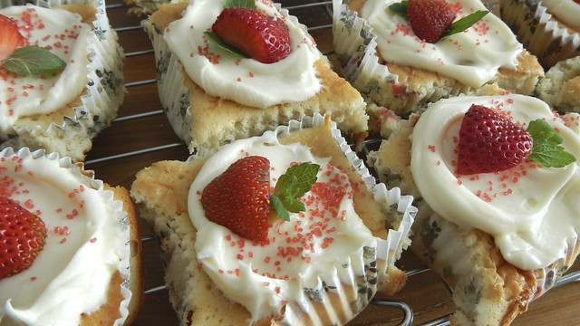 Strawberry Cheater Cupcakes 20