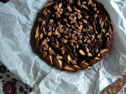 Chocolate cake with pears and almonds