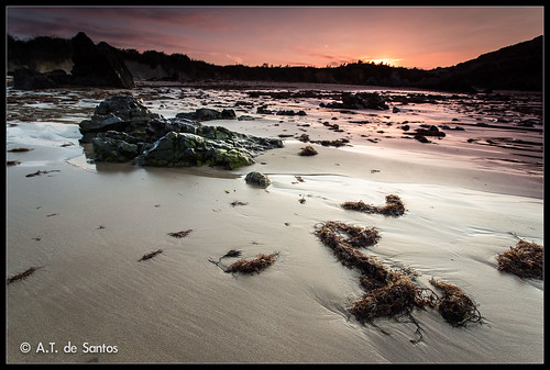 sunset españa seascape beach canon landscape eos long exposure superb 9 asturias playa paisaje filter lee simply llanes 6d borizu principadodeasturias lamanoamiga nd0 inverse0