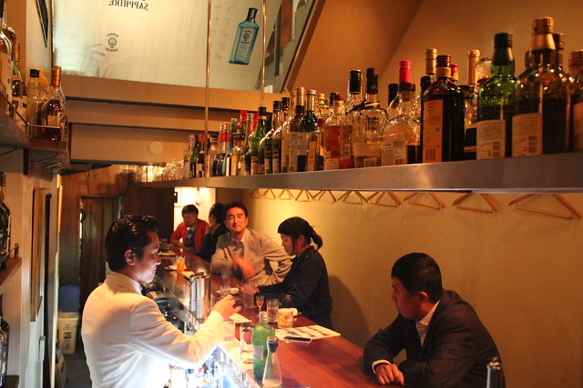 Ask a Bartender from Japan: The Art of Cleaning the Bar – Umami Mart