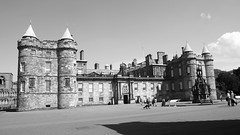 Holyrood Palace 01