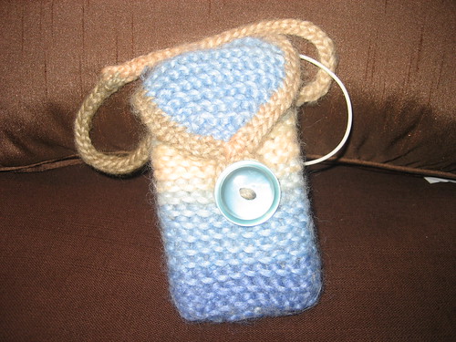 Knitted mobile device cozy by Irieknit