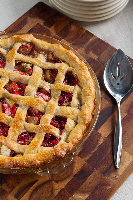 strawberry-rhubarb-pie, HOW TO MAKE A LATTICE PIE CRUST (STEP BY STEP TUTORIAL)