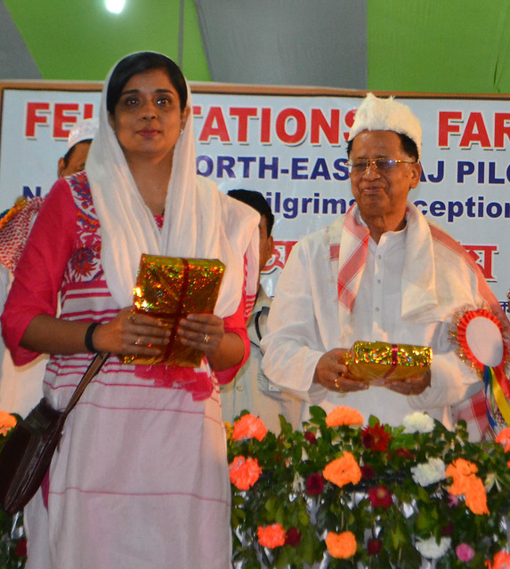 Assam CM felicitates Hajj pilgrims.
