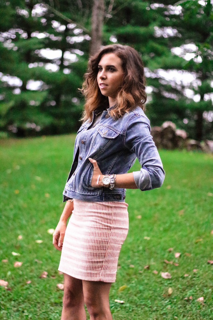 denim jacket. pencil skirt. graphic tee. casual outfit. dc style fashion blog.