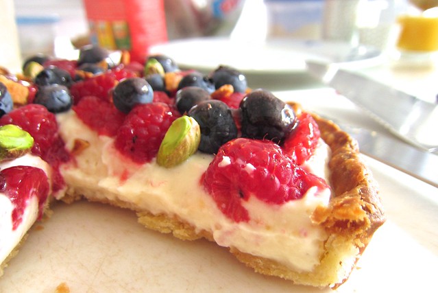 quick berry tart 1409