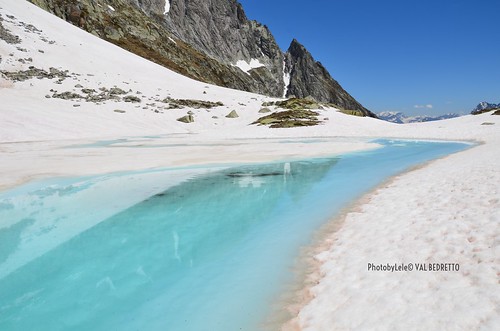 switzerland ticino neve giugno acqua azzurro celeste ghiaccio laghetto novena 2014 leventina pigne bedretto