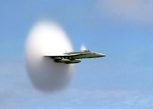 800px-FA-18_Hornet_breaking_sound_barrier_(7_July_1999)_-_filtered