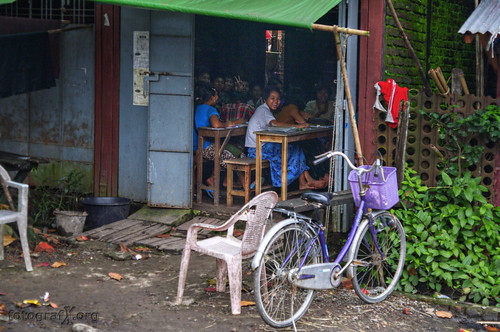 burma myanmar cycle velo fahrrad asia road school pupil study learn teaching lane