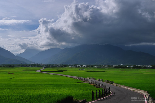 cloud green landscape farm taiwan curve 台灣 風景 台東 鄉村 田園 曲線 池上 天堂路 萬安 風景獵人 伯朗大道