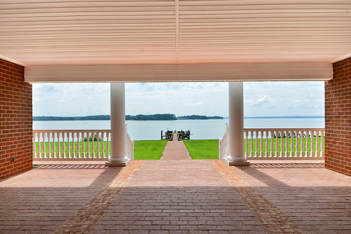 real estate waterfront views plantation williamsburg riverfront mansion jamesriver chickahominy