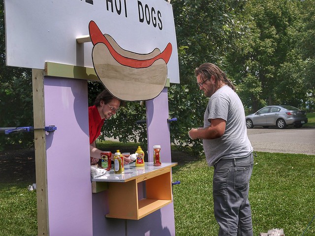 LIFE/THEATER HOT DOGS