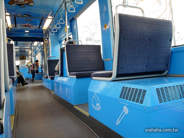 万葉線「ドラえもん電車」Doraemon Tram
