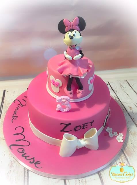 Minnie Mouse by Marlena Palenga of Naomi Cakes