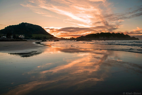 sunset newzealand colour beach nikon nz northisland tauranga bayofplenty mountmaunganui nikond90 mountmaunganuibeach