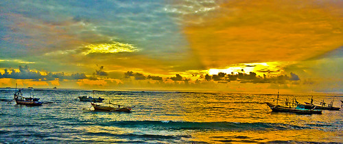 sunset beach sumatra twilight pantai senja nightfall bencoolen bengkulu tapakpaderi