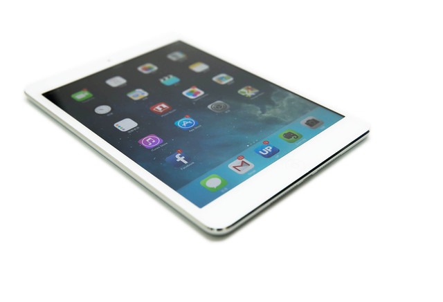 超堅固超滑順！iPad 也有康寧 0.3mm 玻璃保護貼！ @3C 達人廖阿輝