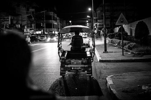 street blackandwhite night blackwhite streetlight cityscape nightscape streetphotography photowalk nightview laos bnw vientiane tuttut shutteraddiction