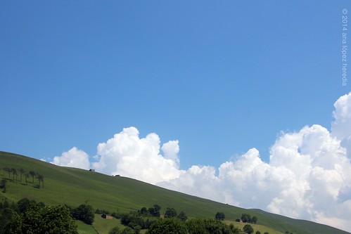 blue sky color verde green azul clouds canon eos cielo nubes cielos cantabria vegadepas 600d vallespasiegos latierruca analópezheredia canoneos600d tamron18270mmf3563diiivcpzd