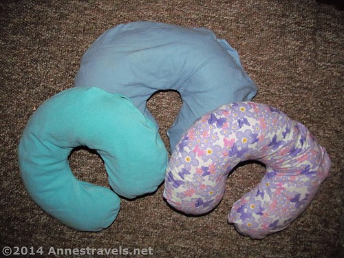 DIY Adult-sized neck pillows with pattern