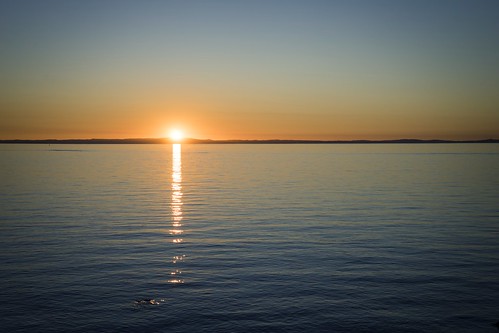 sea sky sun water sunrise clear redcliffe waterreflections sunsetsandsunrisesgold