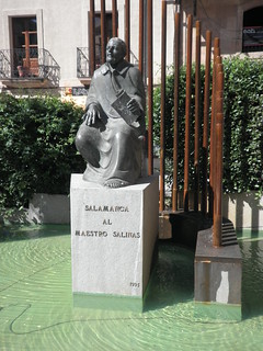 Monumento al Maestro Salinas