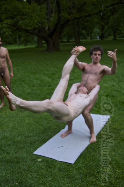 acro-yoga 0030 Tiergarten, Berlin, Germany