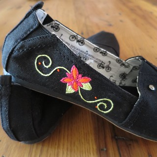 Iron Craft '14 - Challenge #15 - Embroidered Shoes