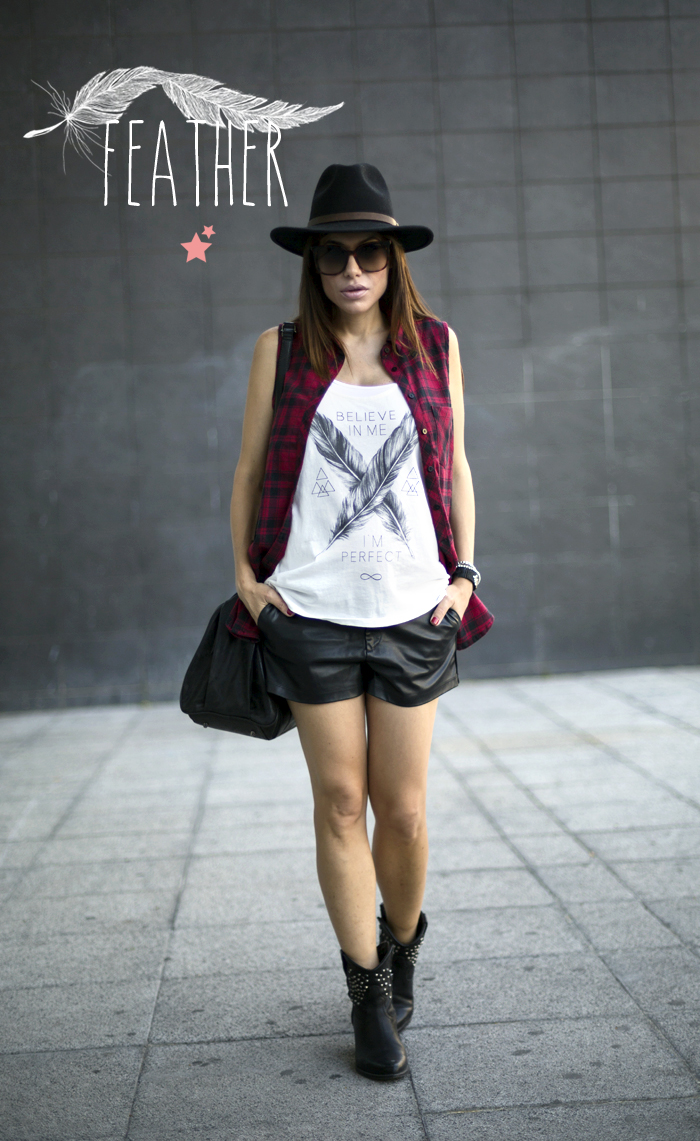 street style barbara crespo feathers the corner shop tshirt fashion blogger outfit blog de moda