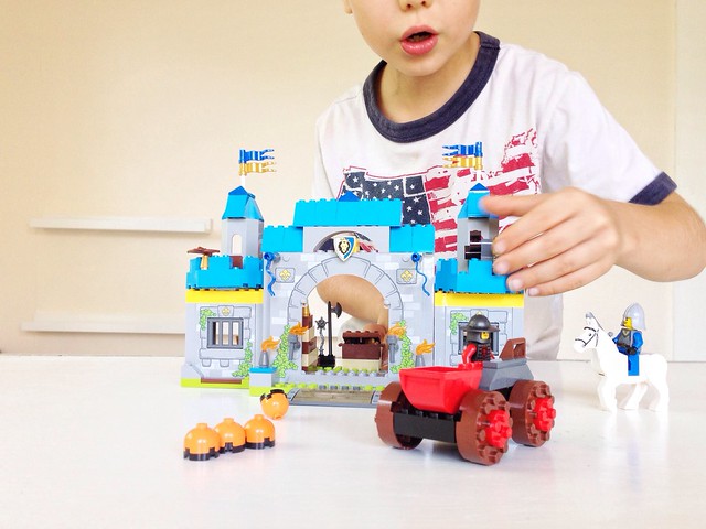 Creative Play with LEGO Juniors