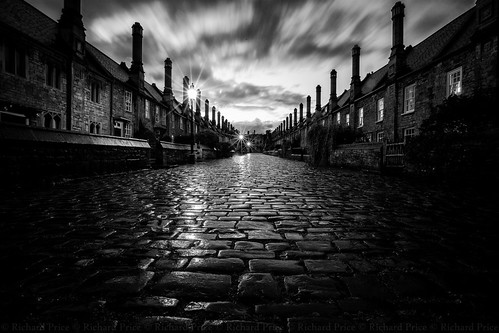 streets rain clouds lowlight wells somerset cobbles vicarsclose ©copyrightrichardpriceallrightsreserved