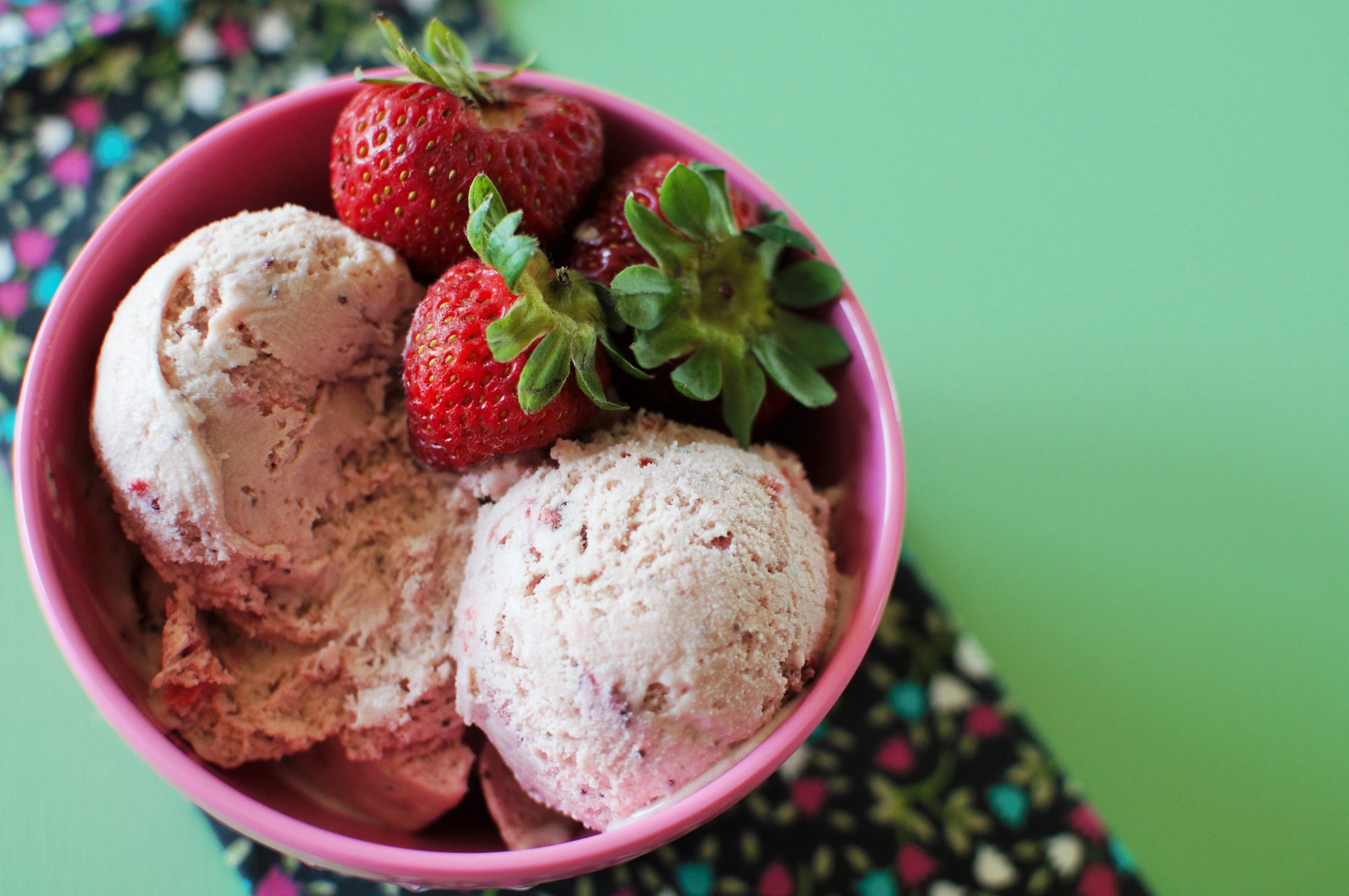 Roasted Strawberry Ice Cream 3