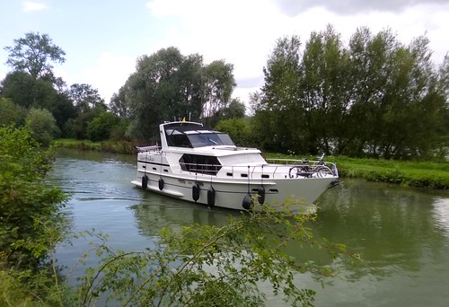canal bateau aout picardie cappy 2014 somme ecluse dompierre froissy cfcd