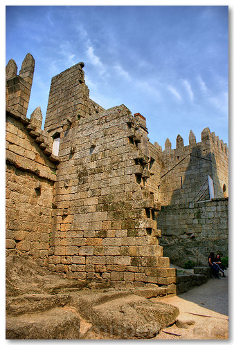 castle portugal interior castelo guimarães