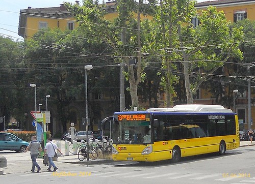 autobus Citelis n°185 in piazza Dante - linea 13