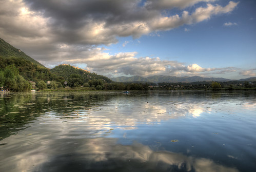 summer lake mountains clouds montagne reflections lago nuvole day estate cloudy riflessi hdr vacanze pedalo posta fibreno
