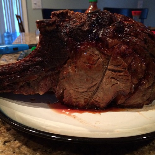 I defrosted this 6lb rib roast for my BIL Carlos' visit over Labor Day weekend. Well he didn't make it over but this did!
