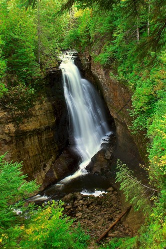 travel nature landscape waterfall unitedstates outdoor michigan upperpeninsula picturedrocks minersfalls 5photosaday sonyslt