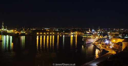 europe harbour landscape light malta nighttimeshot reflection ships timeofday boats lights shade shadow lightshade