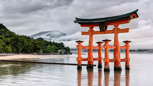 japan landscape island lumix gate shrine panasonic miyajima torii dmc itsukushima 2014 lx7 panasoniclumixdmclx7