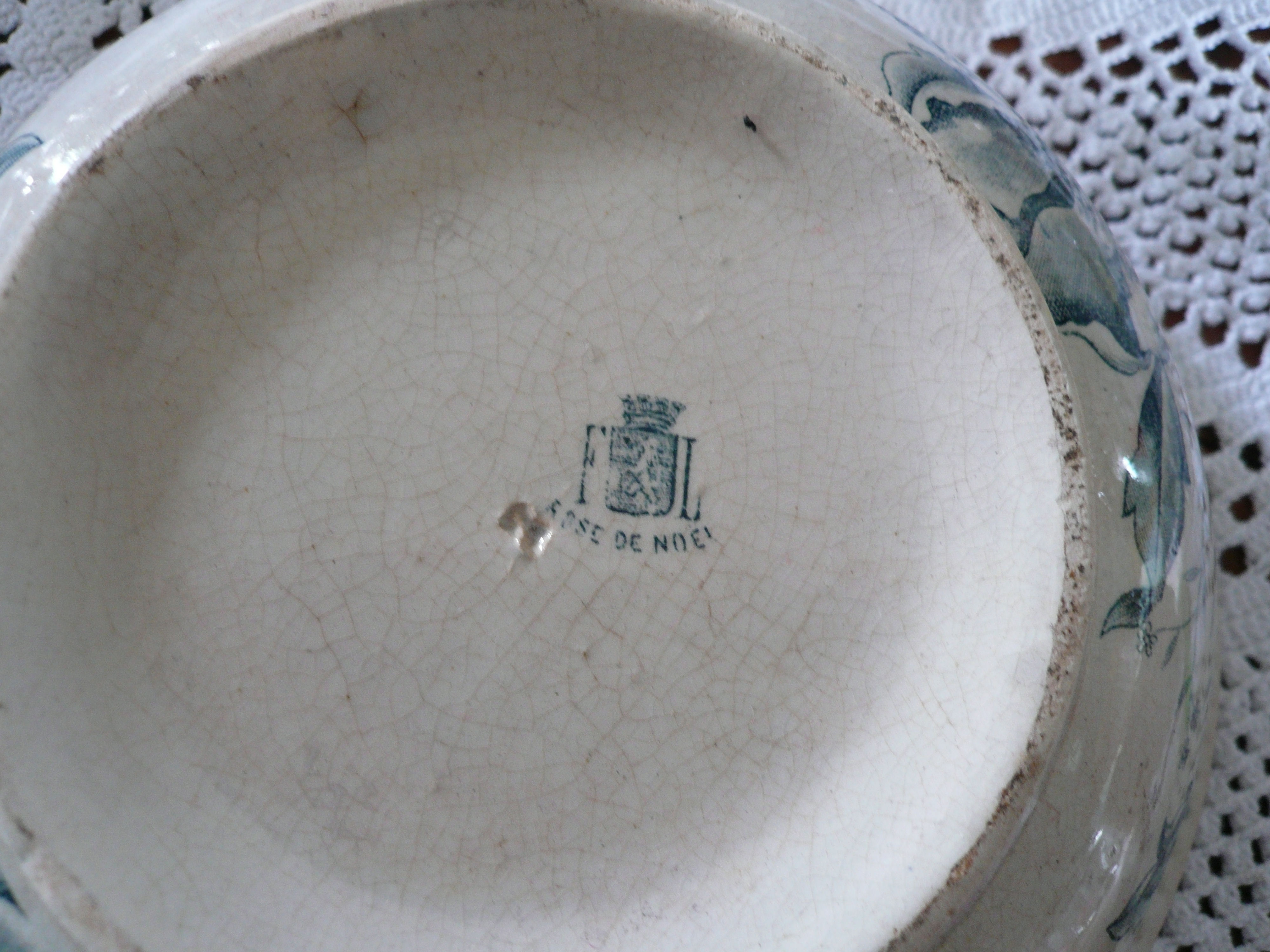 Marks on base of Xmas Rose bowl