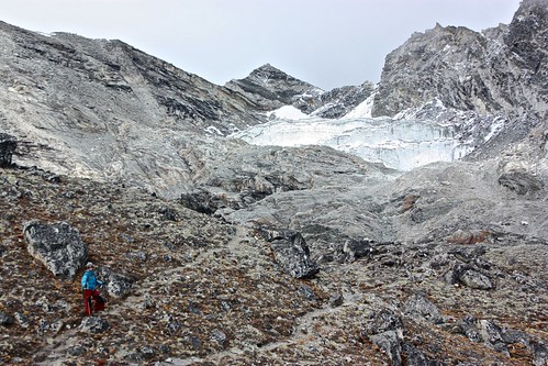 Glacier on our way to Kongma La Pass