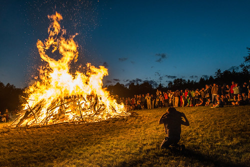 night fire austria nikon midsummer ghost bonfire custom feuer d800 sonnwendfeuer freudenfeuer sommersonnenwende