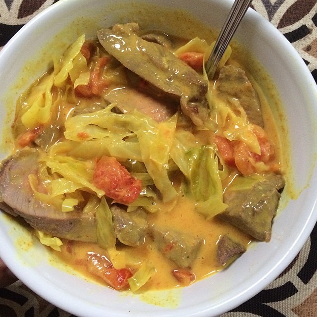 Day 3, #Whole30 - dinner (cabbage tomato curry with leftover steak strips)