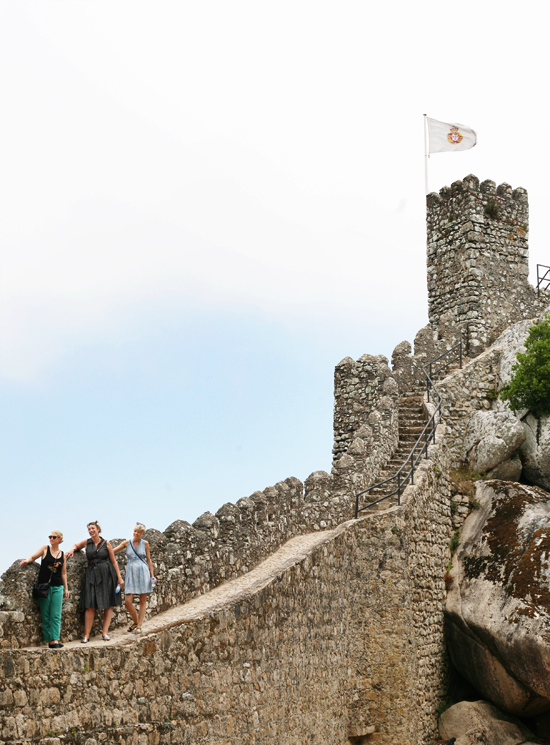 castelo dos mouros, sintra, portugal liten